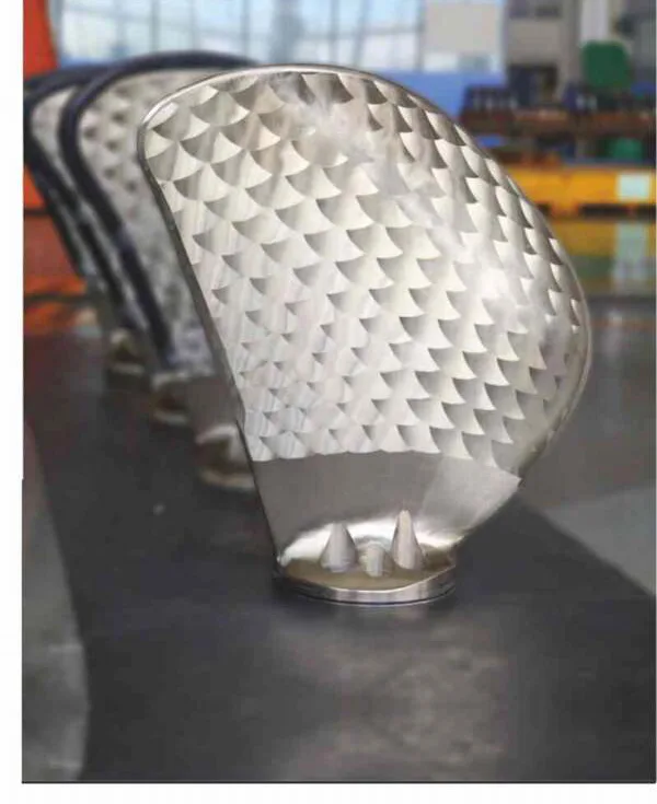 Machined controllable pitch propeller blade